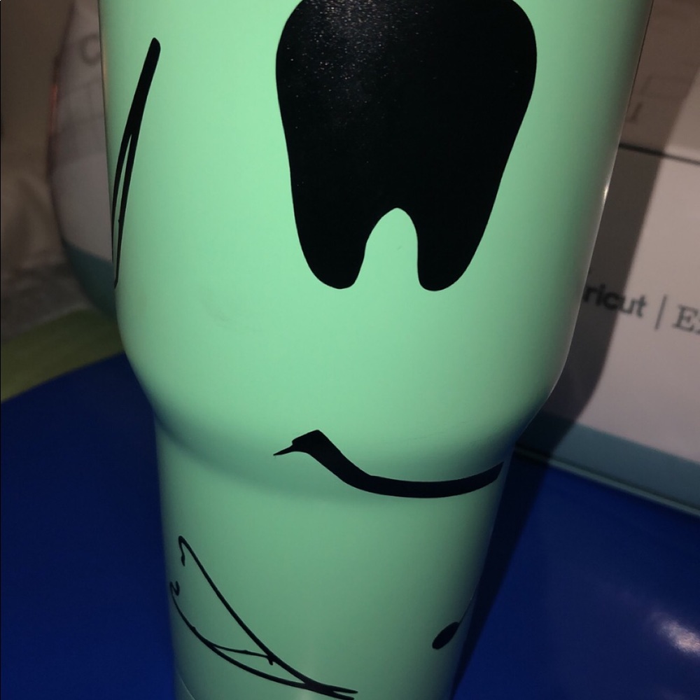 Custom cups - Picture 2 of 4